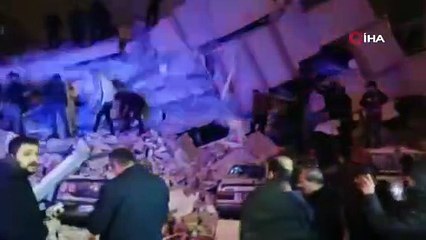 Kahramanmaraş'taki depremde Osmaniye'de bir bina yıkıldı