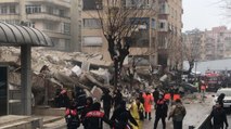 Şanlıurfa'da Bahçelievler Mahallesi'nde 6 katlı bina böyle yıkıldı