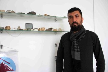 7.4'lük depremin şiddeti kameraya böyle yansıdı