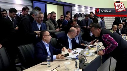 Bakanlar deprem sonrası AFAD merkezinde