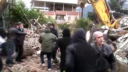 Hatay'da enkaz altındaki çocuk böyle kurtarıldı