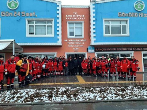 Bahçelievler Belediyesi, deprem bölgesine 40 kişilik arama kurtarma ekibi sevk ediyor