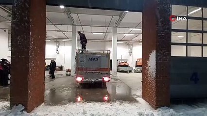 AFAD ekipleri deprem bölgesine sevk edildi