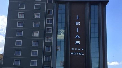 Otel enkazından yardım sesleri