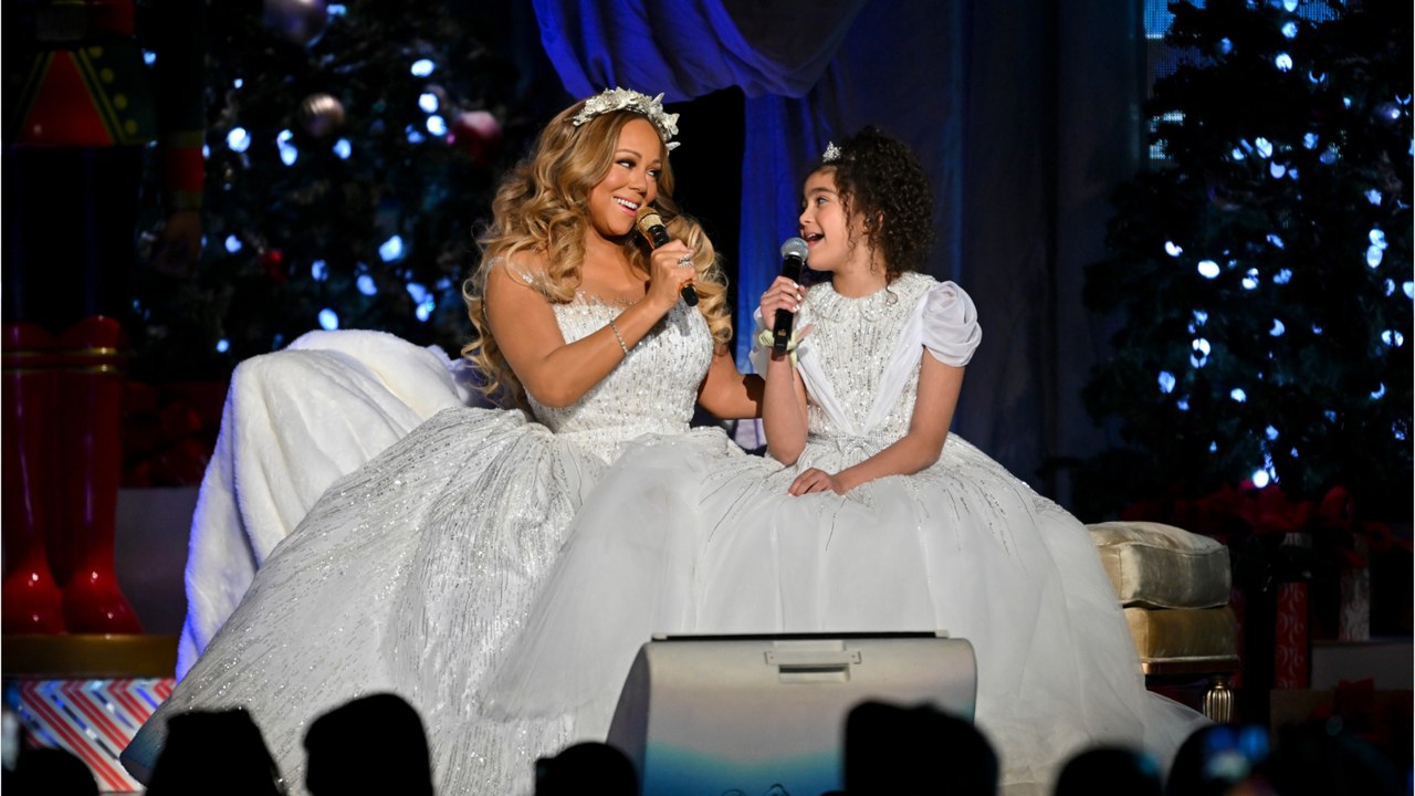 GALA VIDEO - Mariah Carey : elle se fait chambrer par sa fille Monroe sur Tik Tok et riposte !