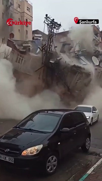 Şanlıurfa'da Depremin Ardından Binalar Böyle Yıkıldı #kahramanmaraş #şanlıurfa #deprem #shorts