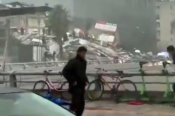 Terratrèmol de magnitud 7,4 a Turquia i Síria