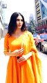 Orange Colour के Outfit में Mouni Roy का दिखा खूबसूरत अंदाज़