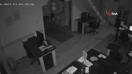 Kayseri’de deprem anı kamerada