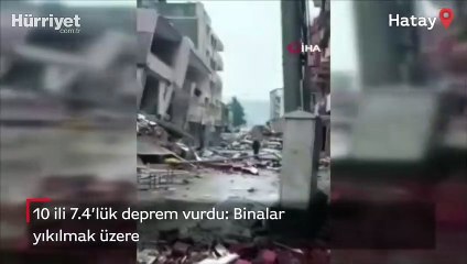 Video herunterladen: Depremin ardından dehşete düşüren görüntüler: Binalar yıkılmak üzere