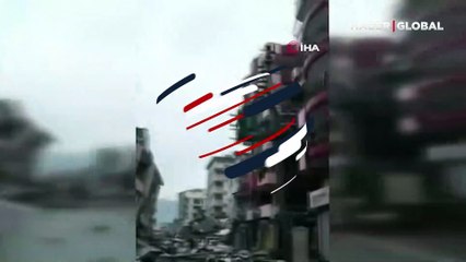 Depremin ardından dehşete düşüren görüntüler: Binalar yıkılmak üzere