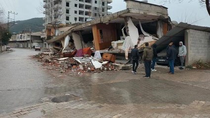 Türkiye 7.7'lik depremle güne uyandı! İşte Osmaniye'de son durum
