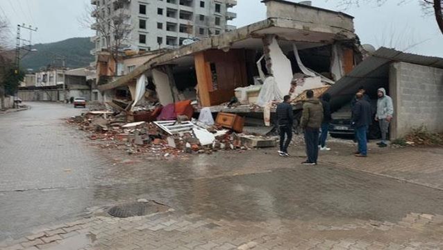 Türkiye 7.7'lik depremle güne uyandı! İşte Osmaniye'de son durum