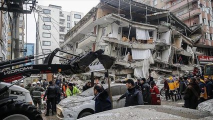 Diyarbakır'da CANLI yayında bina çöktü! Diyarbakır'da kaç bina çöktü?