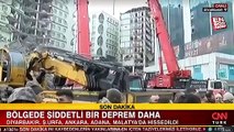 CNNTÜRK canlı yayınında binanın çökme anı