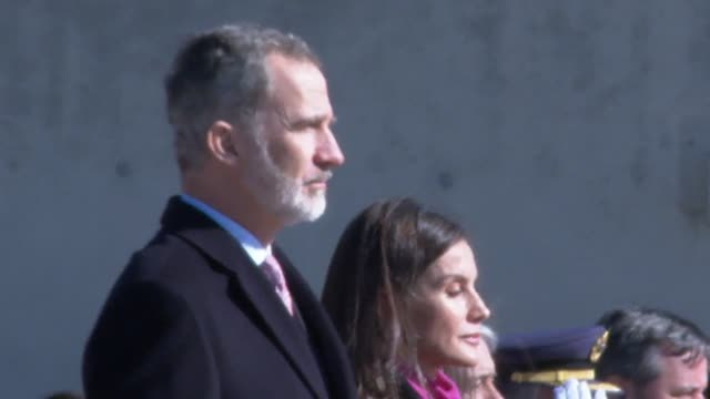 Los reyes de España parten hacia Angola