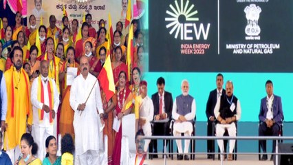 Download Video: PM Modi ಮೋದೀನೇ ವೇದಿಕೇಲಿ ಕನ್ನಡ ಮಾತಾಡ್ತಾರೆ ಇವ್ರಿಗೇನು ತಾತ್ಸಾರ..? | *Karnataka | OneIndia Kannada