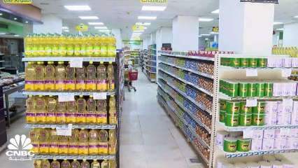 إلى أين يتجه الجنيه المصري بعد كسر مستويات 30 جنيهاً للدولار؟