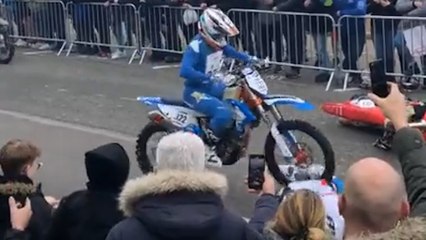 Scandale à l’Enduropale, un pilote roule sur un concurrent en motocross