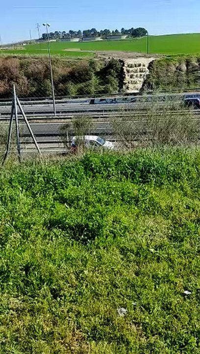 Una avería en los depósitos de Emacsa en la zona Sur provoca una intensa riada junto a la autovía A4