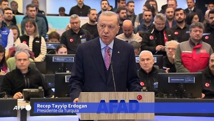 Balanço de mortos passa de mil; novo tremor atinge Turquia e Síria