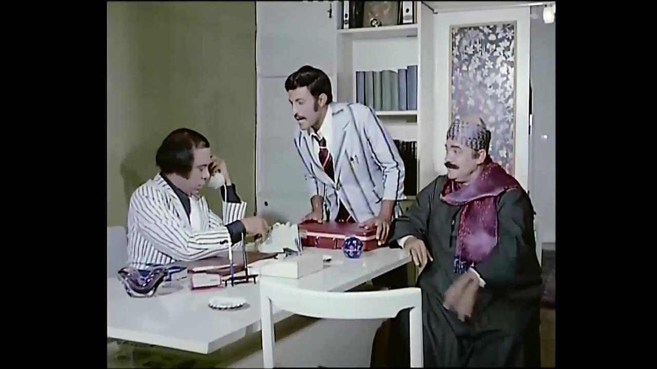 يا استاذه انتي غلطانه في العنوان انا مدرس التاريخ | هتموت ضحك من الزعيم عادل امام