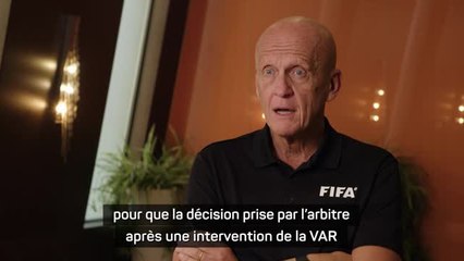FIFA - Collina : "La décision prise par l'arbitre après une intervention de la VAR doit être plus compréhensible"