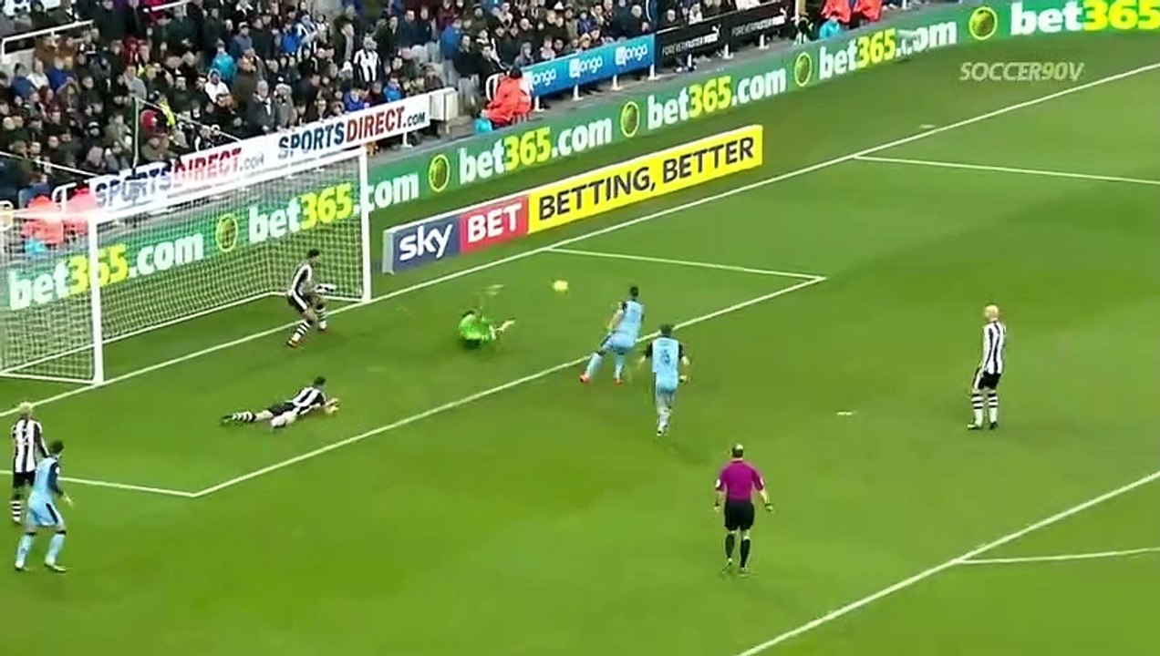 Impossible Moments in Football - فيديو Dailymotion