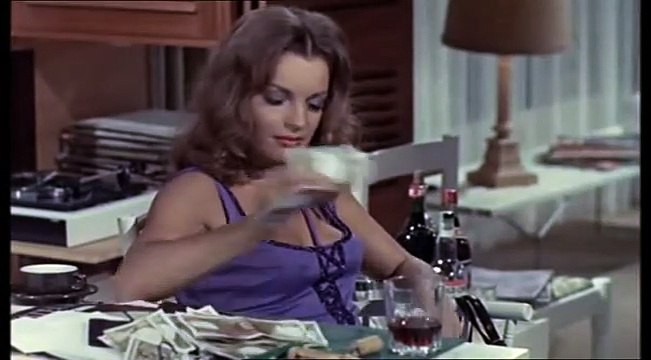 Max et les ferrailleurs | movie | 1971 | Official Trailer