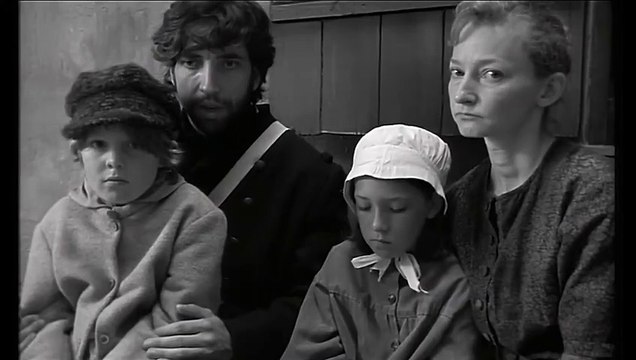 La Commune (Paris, 1871) | movie | 2007 | Official Trailer