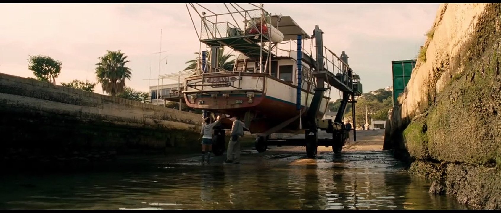 Dark Tide | movie | 2012 | Official Trailer