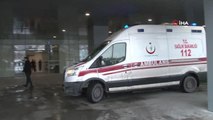 Depremde yaralanan 1'i çocuk 4 kişi ambulans uçakla Ankara'ya getirildi