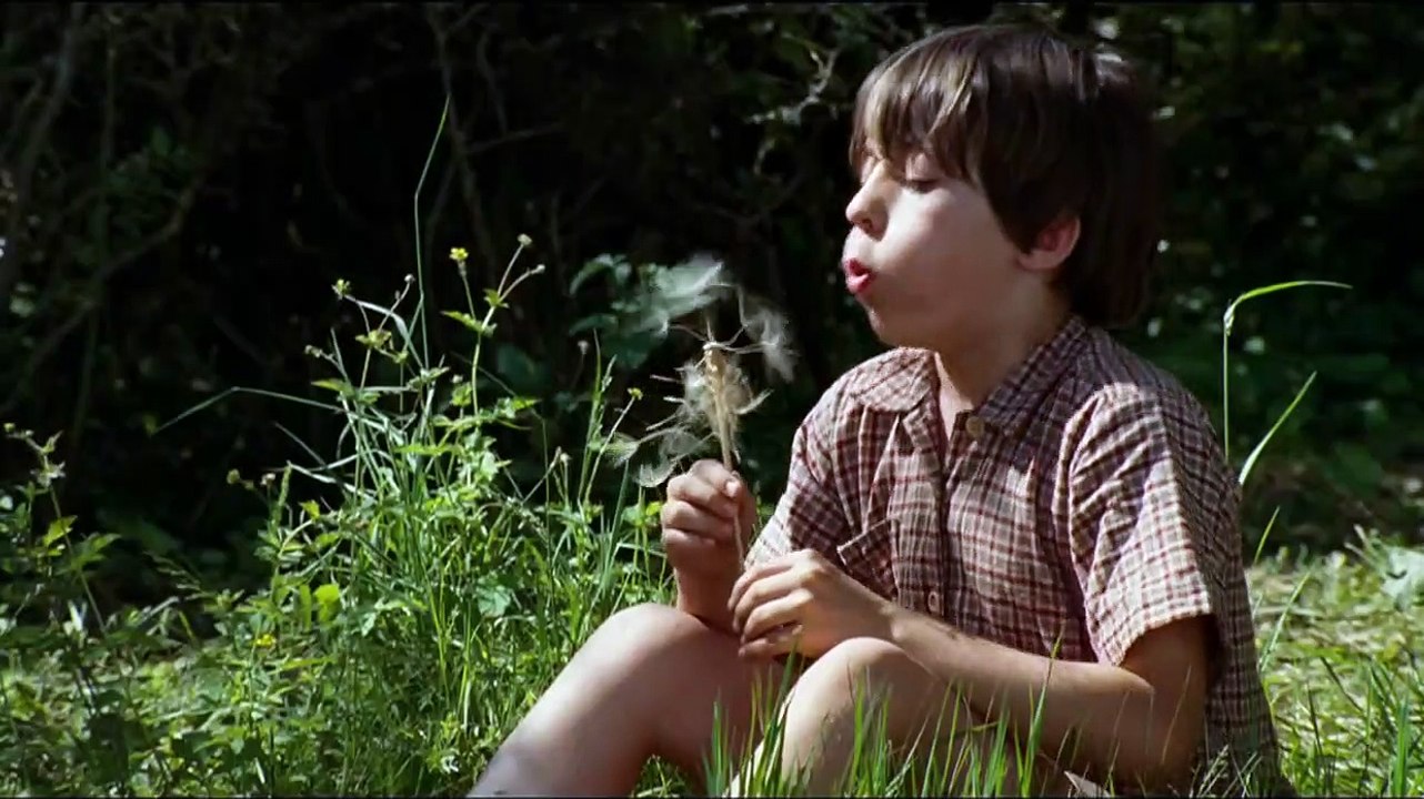 La clé des champs | movie | 2011 | Official Trailer