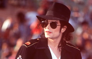 El director de 'Leaving Neverland' teme que el biopic 'glorifique' a Michael Jackson