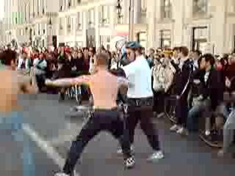Manif dans les rues d'Orléans 08