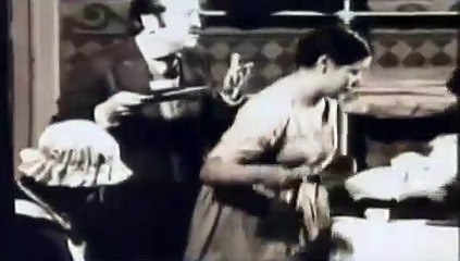 Julio Begins in July | movie | 1979 | Official Trailer