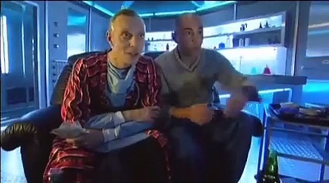 Soyez prudents... | show | 2003 | Official Clip