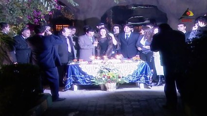 ياتري الشرايط دي عليها ايه مهم كده ؟!