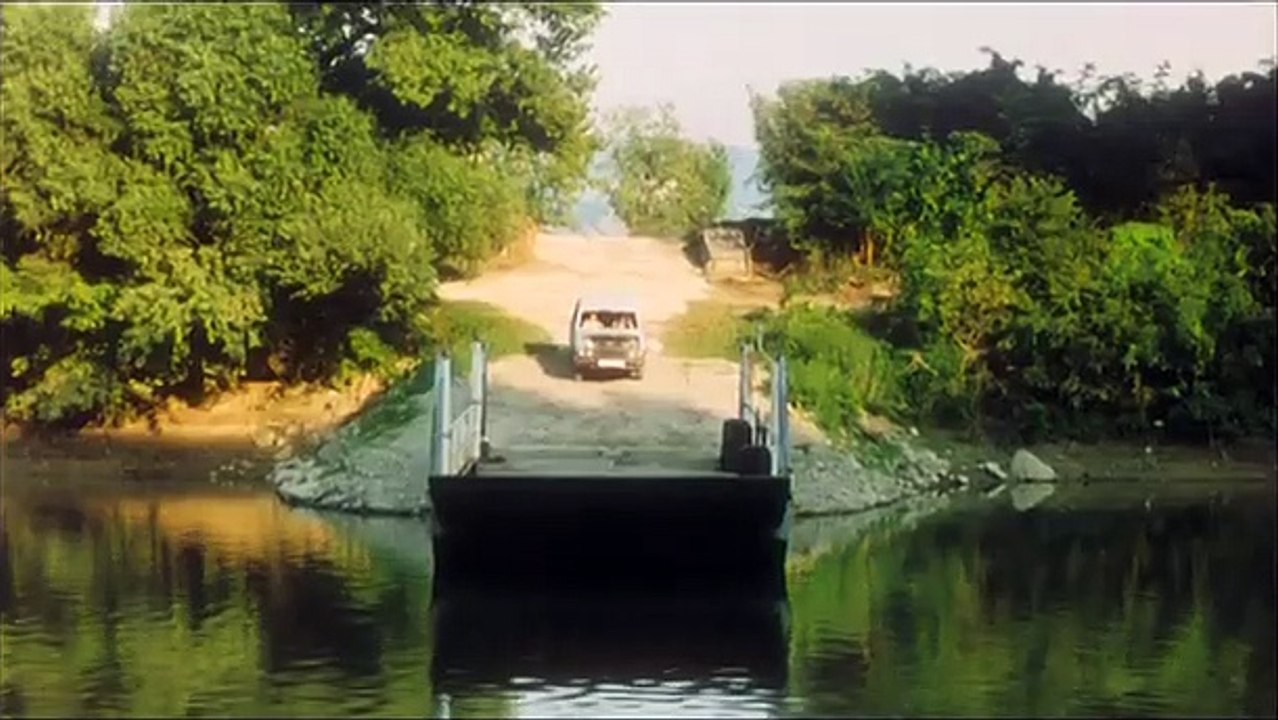 Im Juli | movie | 2000 | Official Trailer