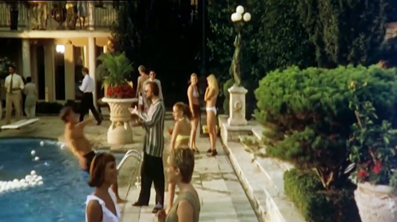 Bruiser | movie | 2000 | Official Trailer