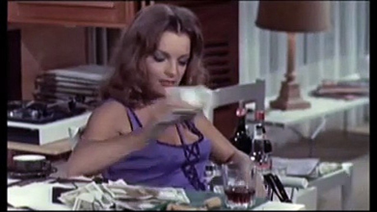 Das Mädchen und der Kommissar | movie | 1971 | Official Trailer