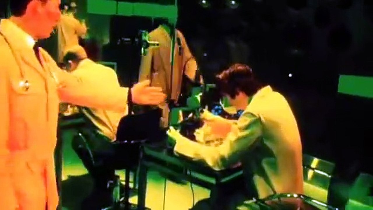 Ultraviolet | movie | 2006 | Official Trailer