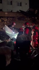 Antakya'da enkazdan bir kişi çıkarıldı