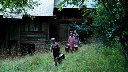 Τα Παιδιά του Πολέμου | movie | 2012 | Official Trailer