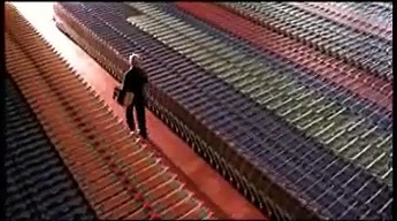 Vorne ist verdammt weit weg | movie | 2007 | Official Trailer