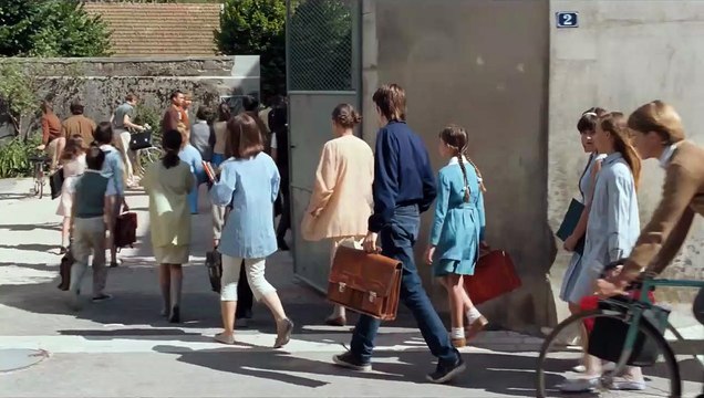 Далеко по соседству | movie | 2010 | Official Trailer