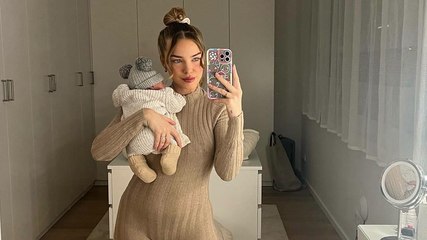 Laura Maria Rypa sexy Einteiler fällt bei den Fans durch