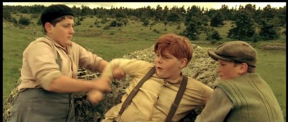 Новая война пуговиц | movie | 2011 | Official Trailer