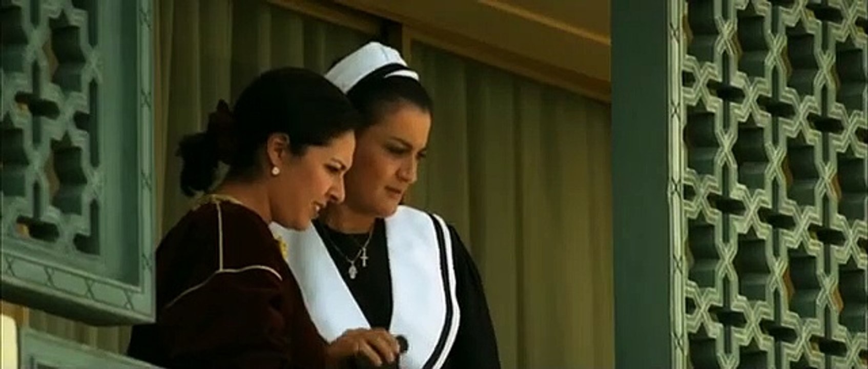 And Now... Ladies and Gentlemen... | movie | 2002 | Official Trailer