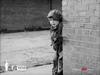 키드 | 1921 영화 공식 예고편 🎬 - thumbnail